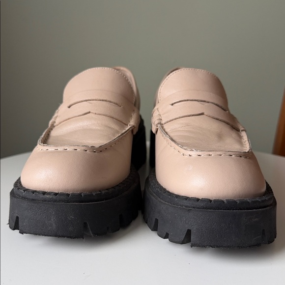 Free People Lyra Lug Sole Loafer Leather light beige tan EU 37 Us 6.5/7 neutral - Picture 6 of 16